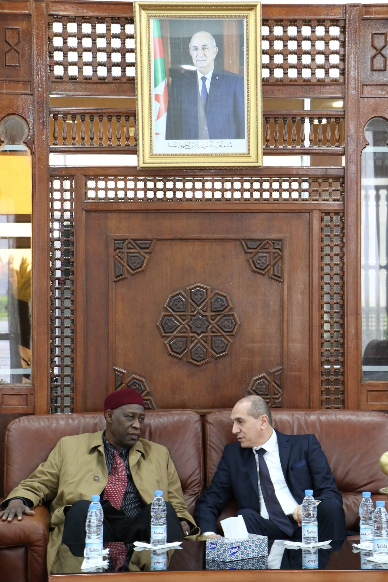 Le Président du CNESE reçoit son homologue tchadien à l’aéroport Houari Boumediene