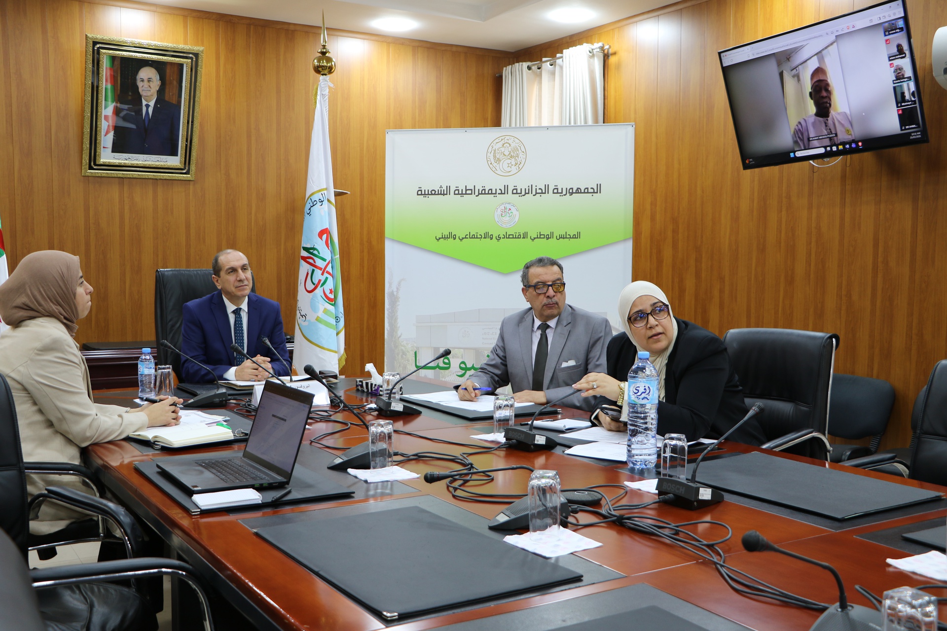 Tenue d’une réunion du Président du Conseil National Économique, Social et Environnem