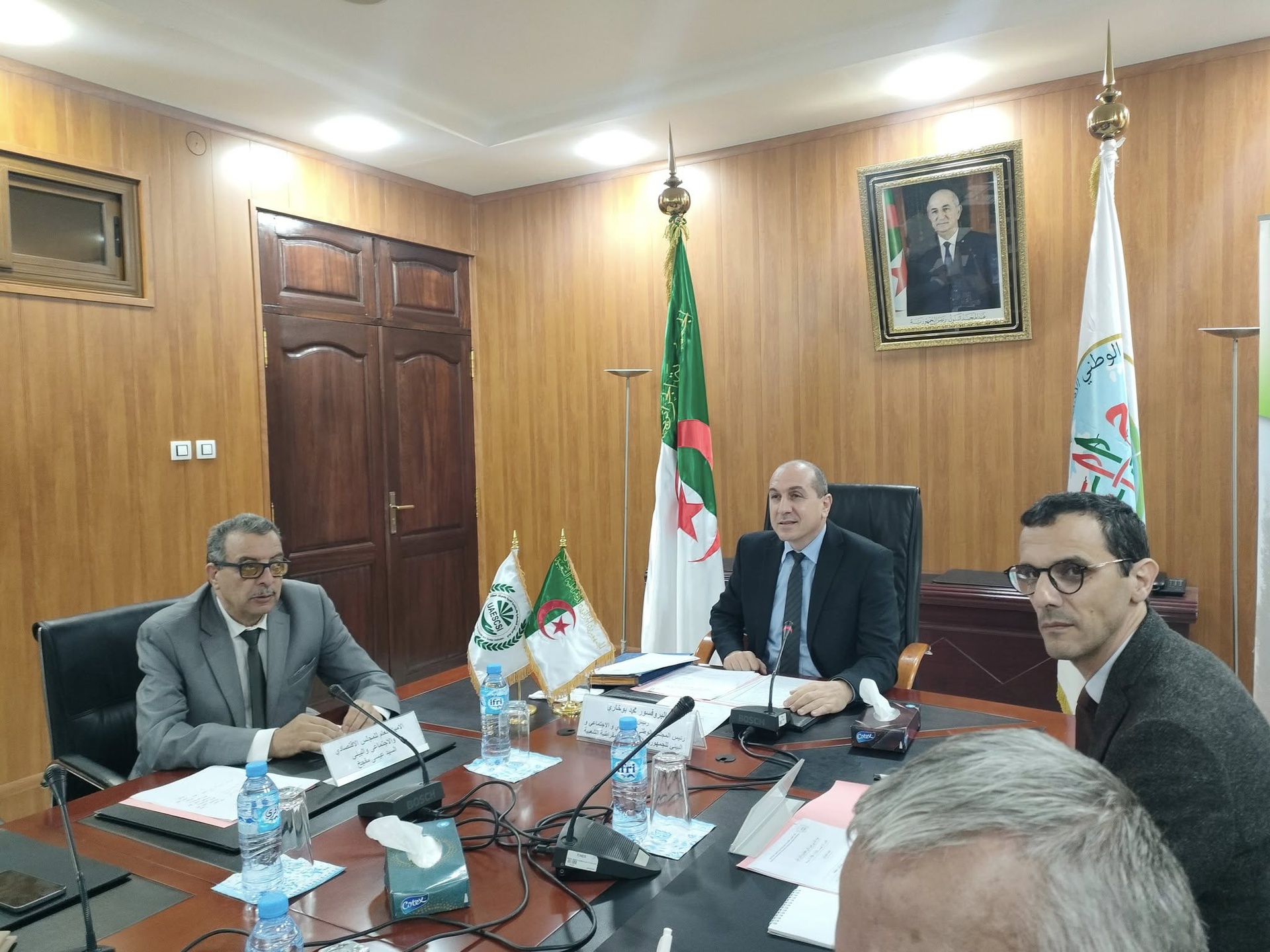 À l'initiative du CNESE, l'Union des Conseils Économiques et Sociaux Arabes et Instit