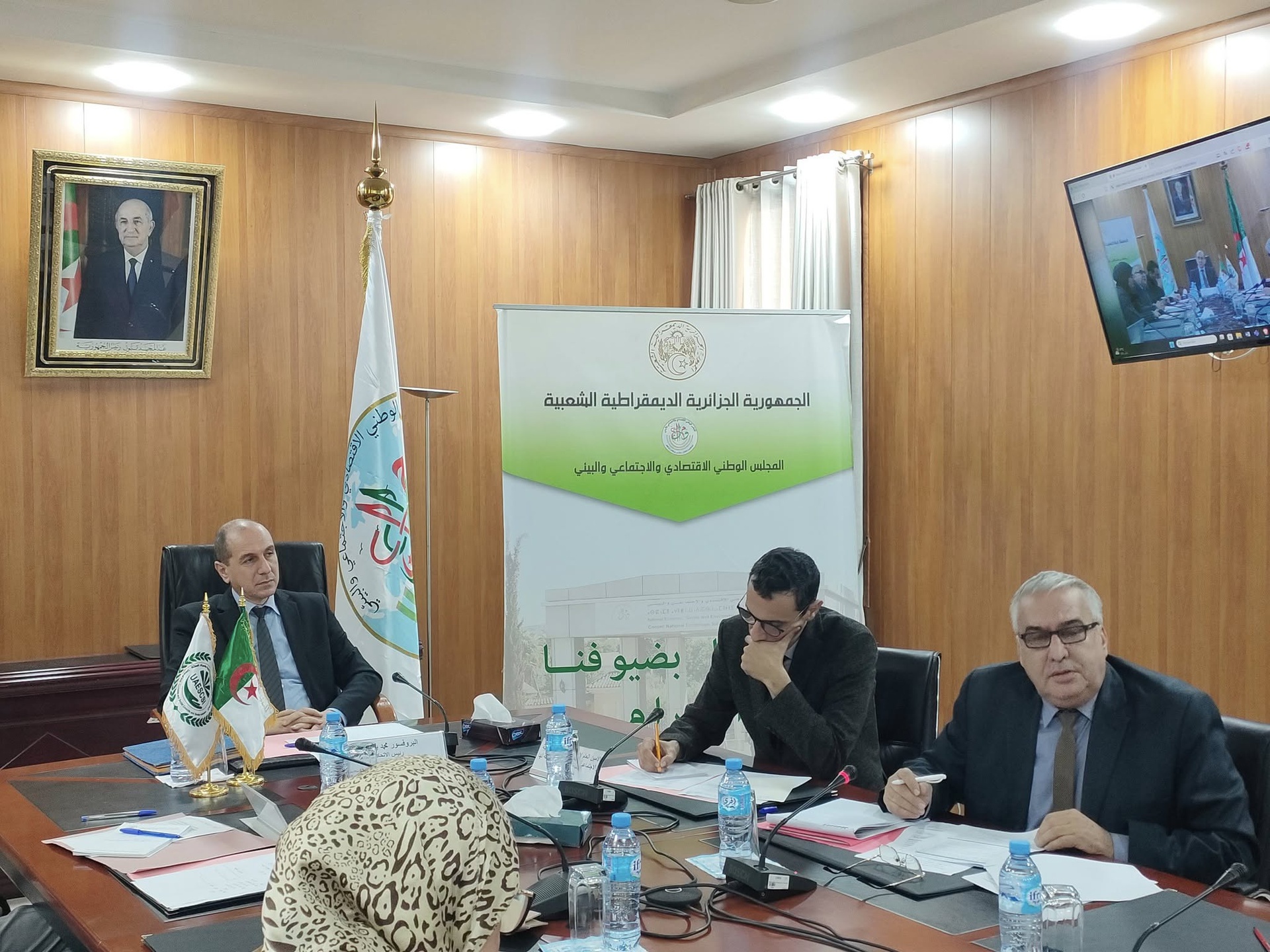 À l'initiative du CNESE, l'Union des Conseils Économiques et Sociaux Arabes et Instit